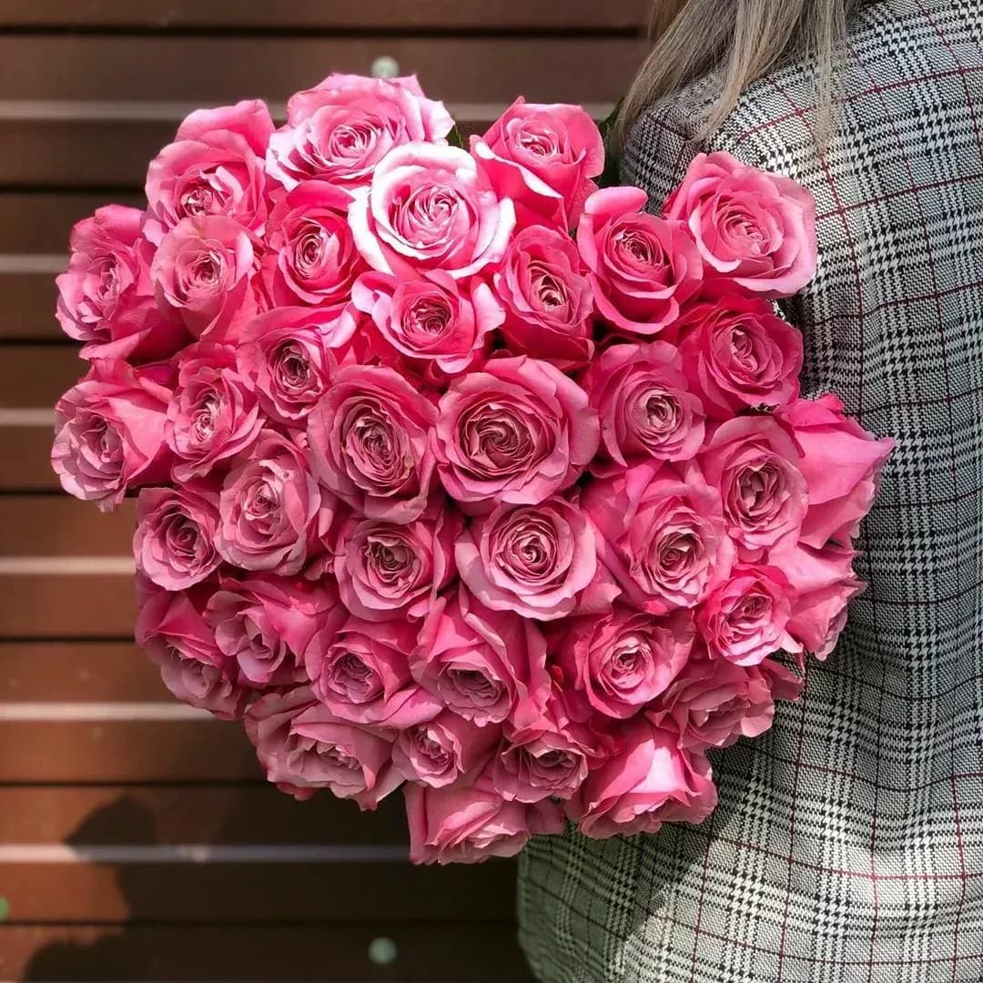 Розы розовые (50см) Эквадор
