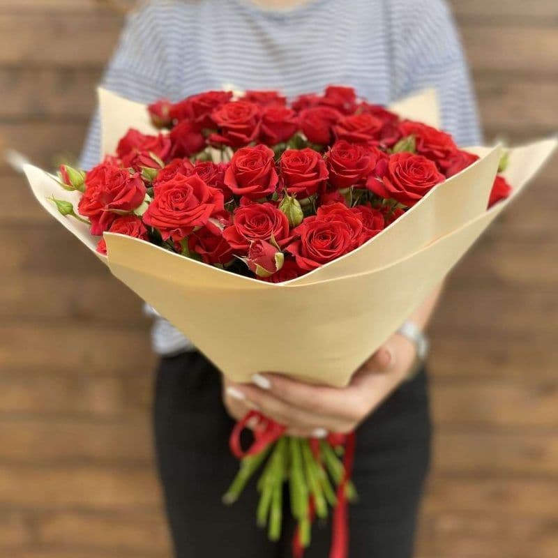 Кустовые розы (60см) красные